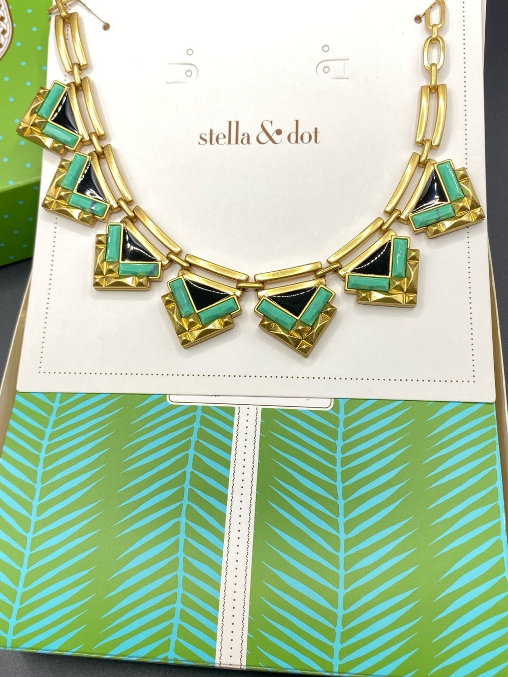 STELLA & DOT Zia Necklace New In Box Statement Black Turqoise Gold Tone - Picture 7 of 12
